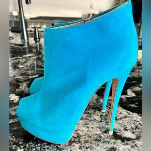 Giuseppe Zanotti open toe booties